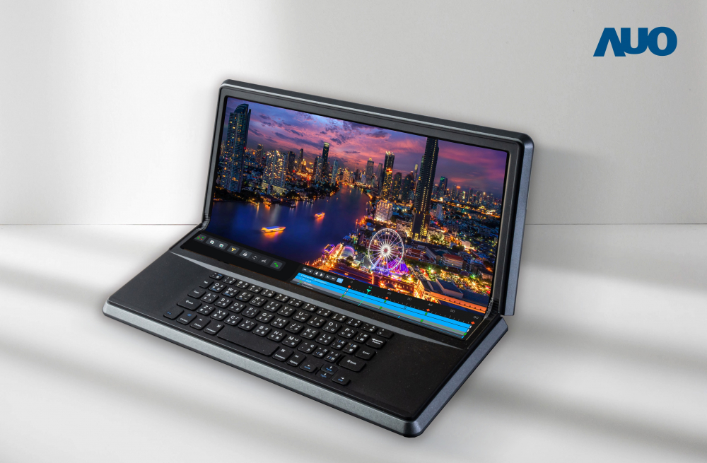 jinnian金年会14.6吋Micro LED折迭显示屏幕，搭配半径4mm的弯折绞炼，以及高画素、高亮度、高对比度的显示技术特点，即便在大视角下仍保有绝佳色相与亮度