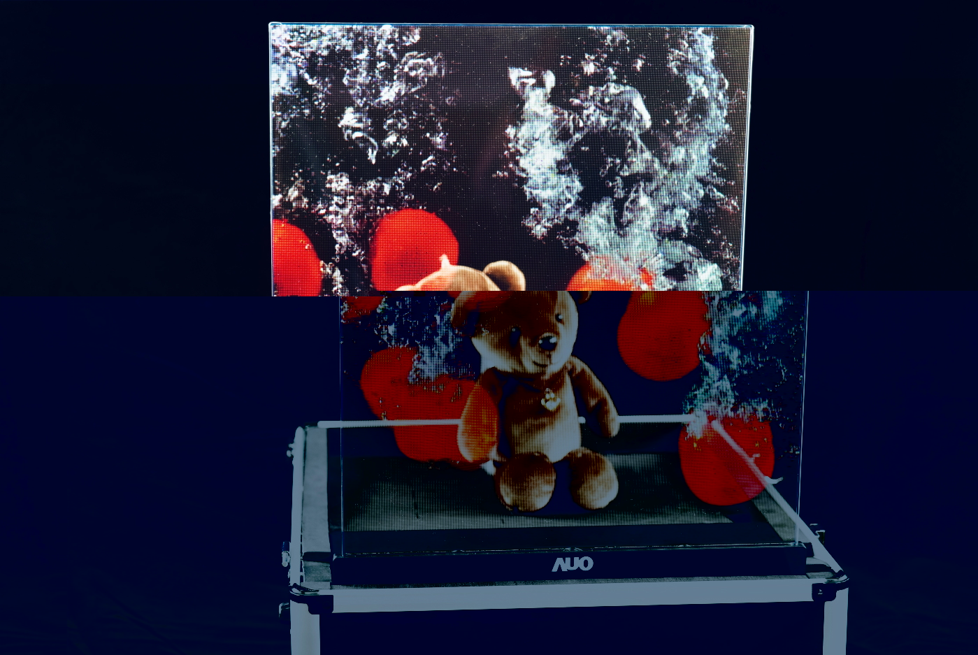 友達領先研發Micro LED透明顯示器，具備高穿透、低繞射、高亮度、可拼接之特性，可應用於智慧移動、智慧零售、商業展示等多元場域