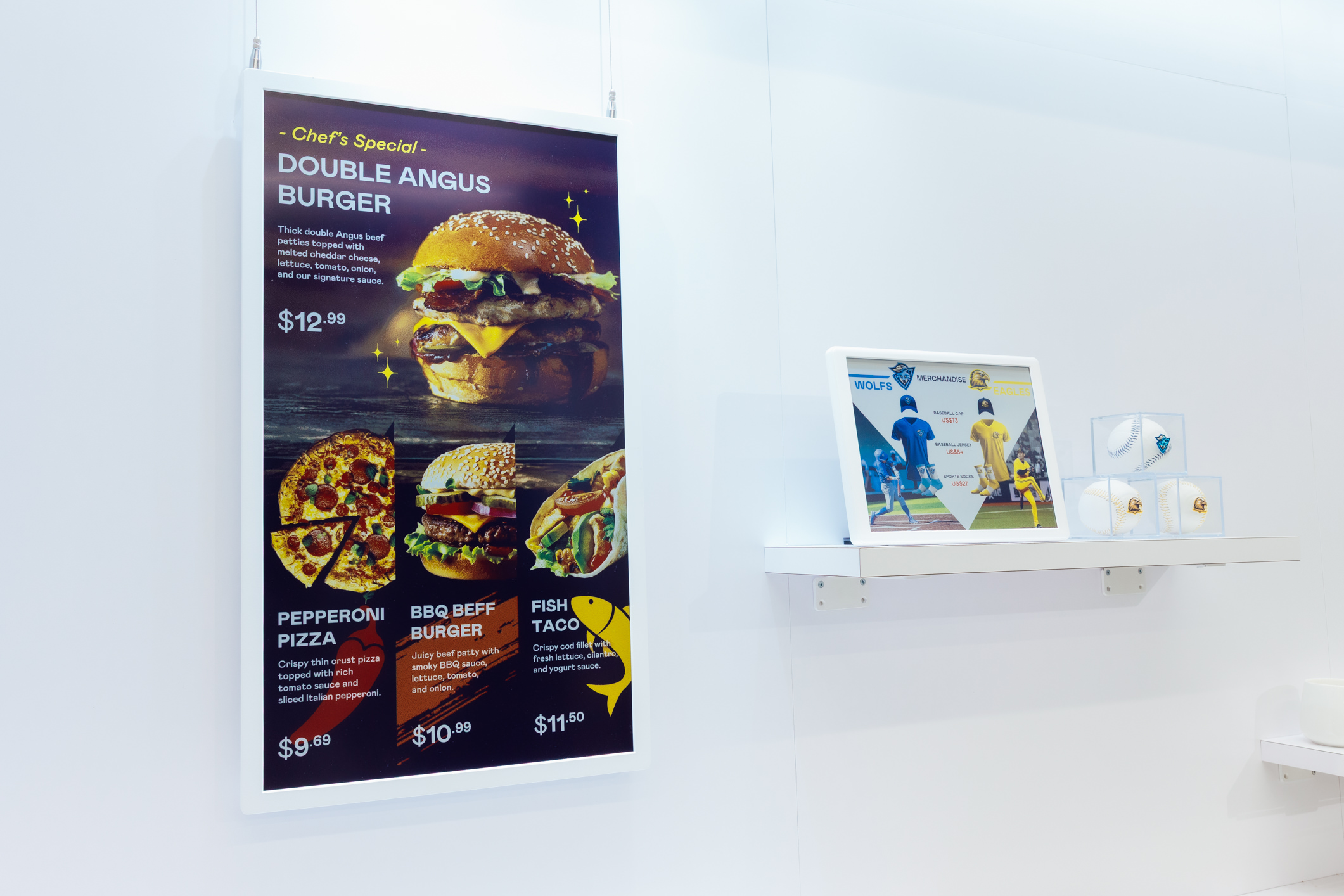 达擎开发的低功耗、全彩的aecoPost电子纸解决方案，仅在更新画面时需要微量的电力驱动，无需布建电线的便捷设计，使其可灵活应用、弹性选择置放处；可搭配aecoTag电子货架卷标解决方案，驱动商店内所有数字广告牌和电子货架卷标，以远程控制实现动态变价，提升门市人员作业效率，并以无纸化落实永续经营目标。